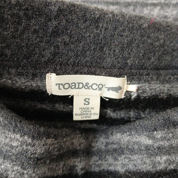 Toad & Co 100% Merino Wool Skirt Black Gray Stripe Women's Small - Picture 4 of 6